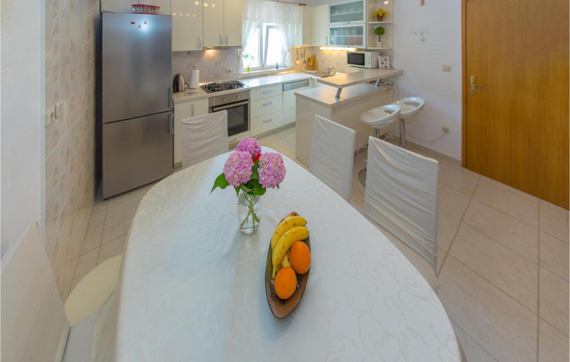 3 Bedroom Lovely Home In Plat Mlini Dış mekan fotoğraf