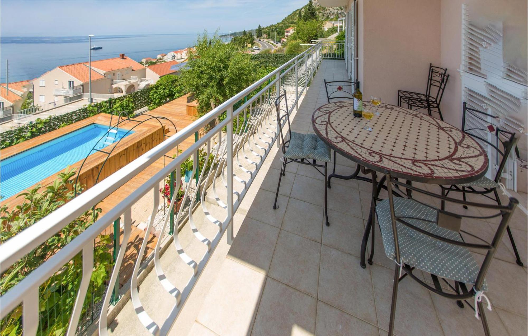 3 Bedroom Lovely Home In Plat Mlini Dış mekan fotoğraf